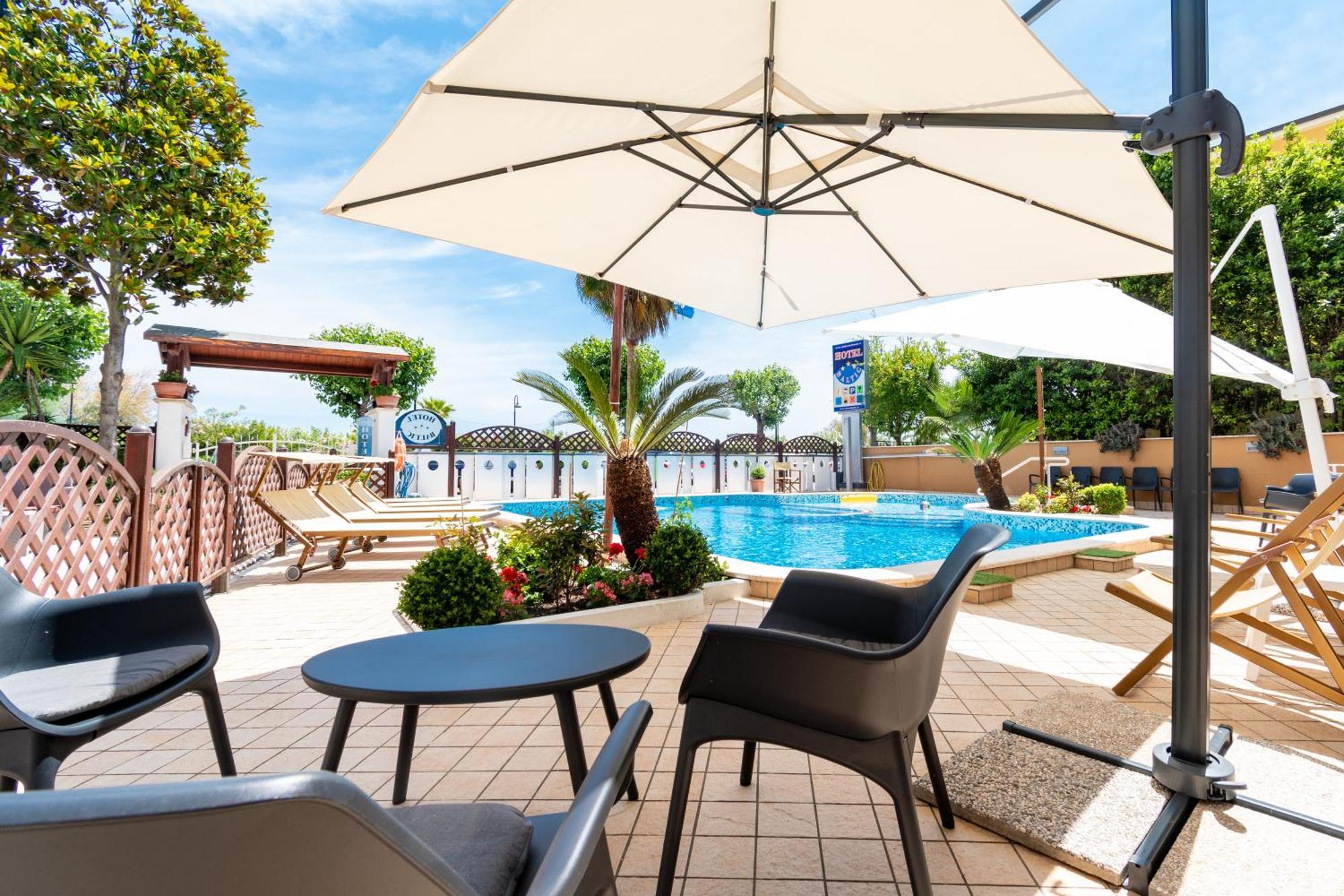 Hotel Baltic Alba Adriatica Luaran gambar